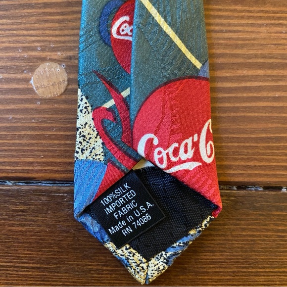Coca Cola Multi Color Tie USA made - Picture 7 of 7